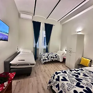 https://roman-holidays-rome.it-romehotels.com